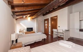 San Faustino Monolocale - Affitti Brevi Italia